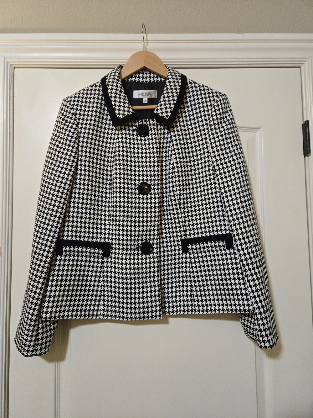 Jones Studio Black and White Houndstooth Blazer Business Casual Classic